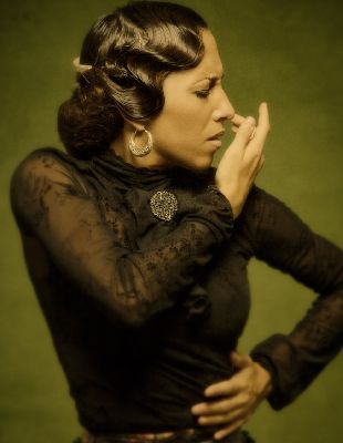 1362037522nana_morales_1